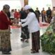 FOTO: Bupati Dr. H. Achmad Fauzi Wongsojudo (kiri) bersama salah satu empu keris Sumenep. @by_News9.id