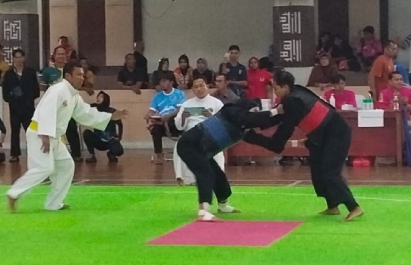 FOTO: Dua pesilat berbakat Sumenep yang kini menjadi sorotan publik. @by_News9.id