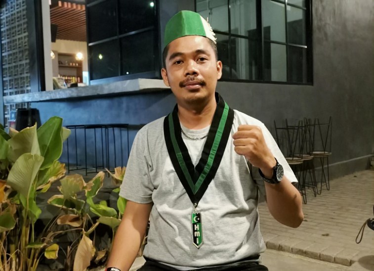 FOTO: Ahmad Rohmat Hidayatullah, aktivis HMI (Himpunan Mahasiswa Islam), dan kini menjabat sebagai anggota YLBH (Yayasan Lembaga Berbadan Hukum) Madura. @by_News9.id