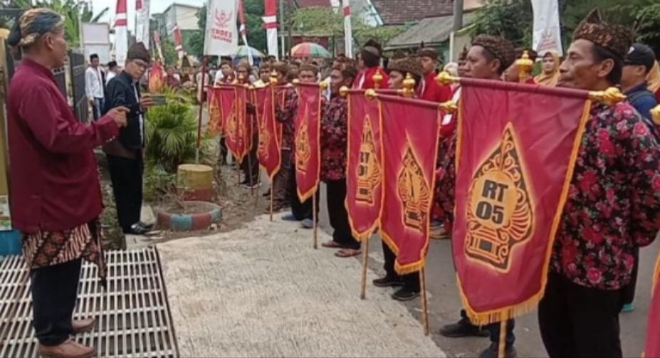FOTO: Kepala Desa Petahunan, Sumarli, dihadapan para peserta. @by_News9.id