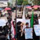 FOTO: Ratusan pesilat dari 16 perguruan silat yang tergabung dalam Ikatan Pencak Silat Indonesia (IPSI) Kabupaten Sampang, saat mendatangi kantor KONI. @by_News9.id