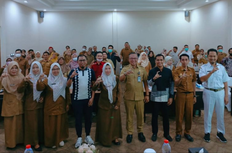 FOTO: 70 tenaga kesehatan terdiri dari 30 dokter dan 30 perawat dari Puskesmas, serta 10 perawat dari berbagai klinik di Sumenep. @by_News9.id