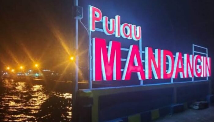 Ambulans Laut Mandek, Sejarah Kusta Dipermainkan, Mandangin yang Ditinggalkan