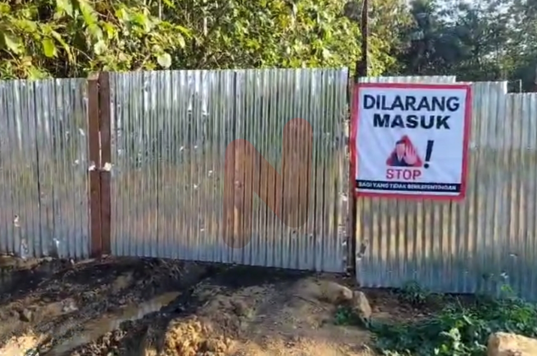 FOTO: Lokasi proyek pintunya selalu dikunci yang diduga kuat ada upaya menghalangi akses informasi, @by_News9.id