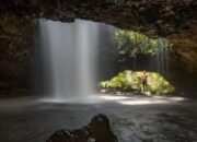 Air Terjun “Antrukan Pawon” Dunia Tersembunyi di Lumajang Cocok Buat Healing