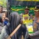FOTO: Polres Sampang bekerja sama dengan Perum Bulog Kancab Madura menyalurkan 50 ton beras. @by_News9.id