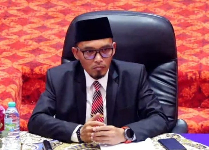 FOTO: Badrul Akhmadi, salah satu dari 11 kandidat, tampak kebingungan ketika mendapat pertanyaan dari Ketua Komisi I DPRD Sumenep, @by_News9.id