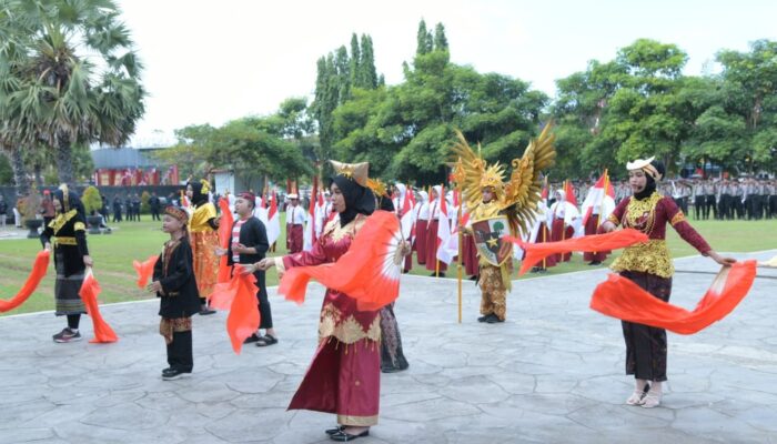 Bupati Apresiasi Penampilan Siswa-Siswi Sumenep di Detik detik Proklamasi HUT RI Ke 80