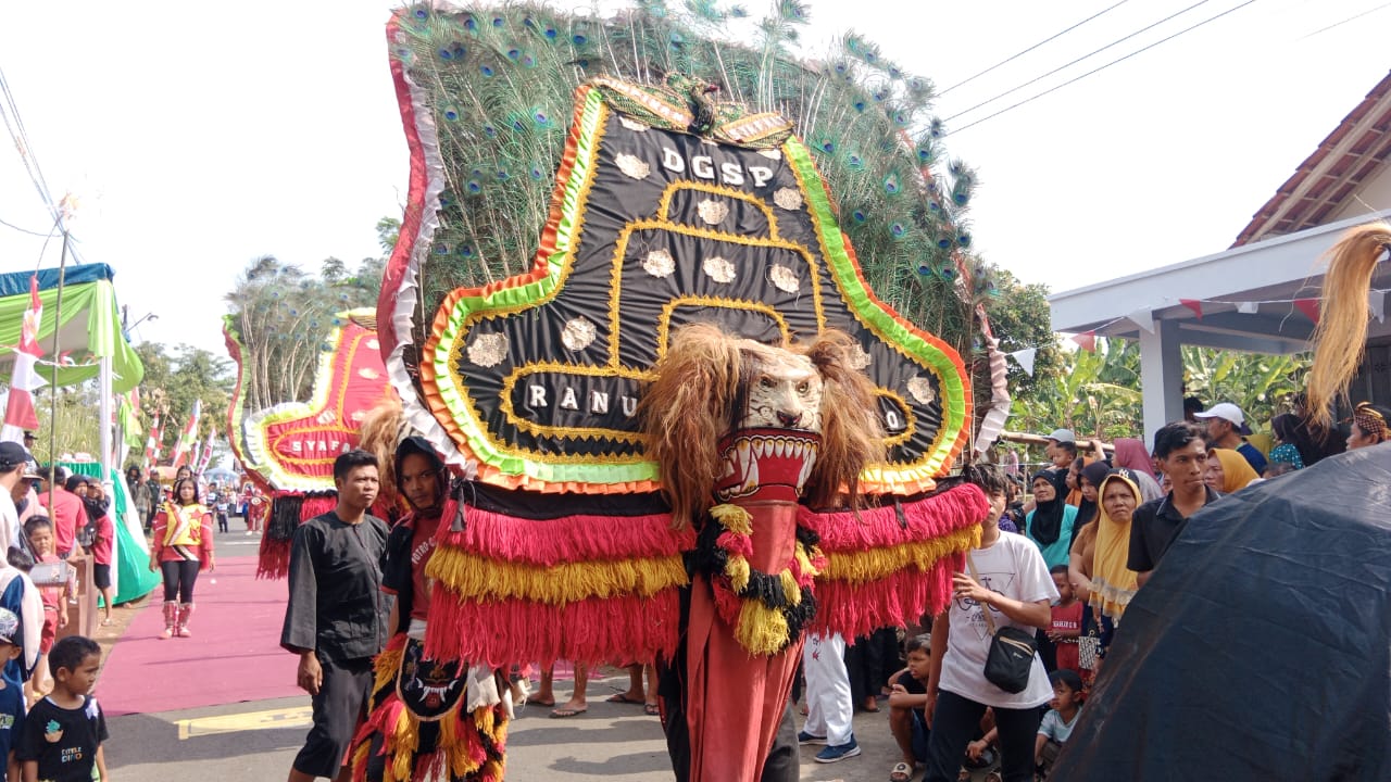 FOTO: Karnaval budaya ini sekaligus menjadi perwujudan visi dan misi Desa Padang. @by_News9.id