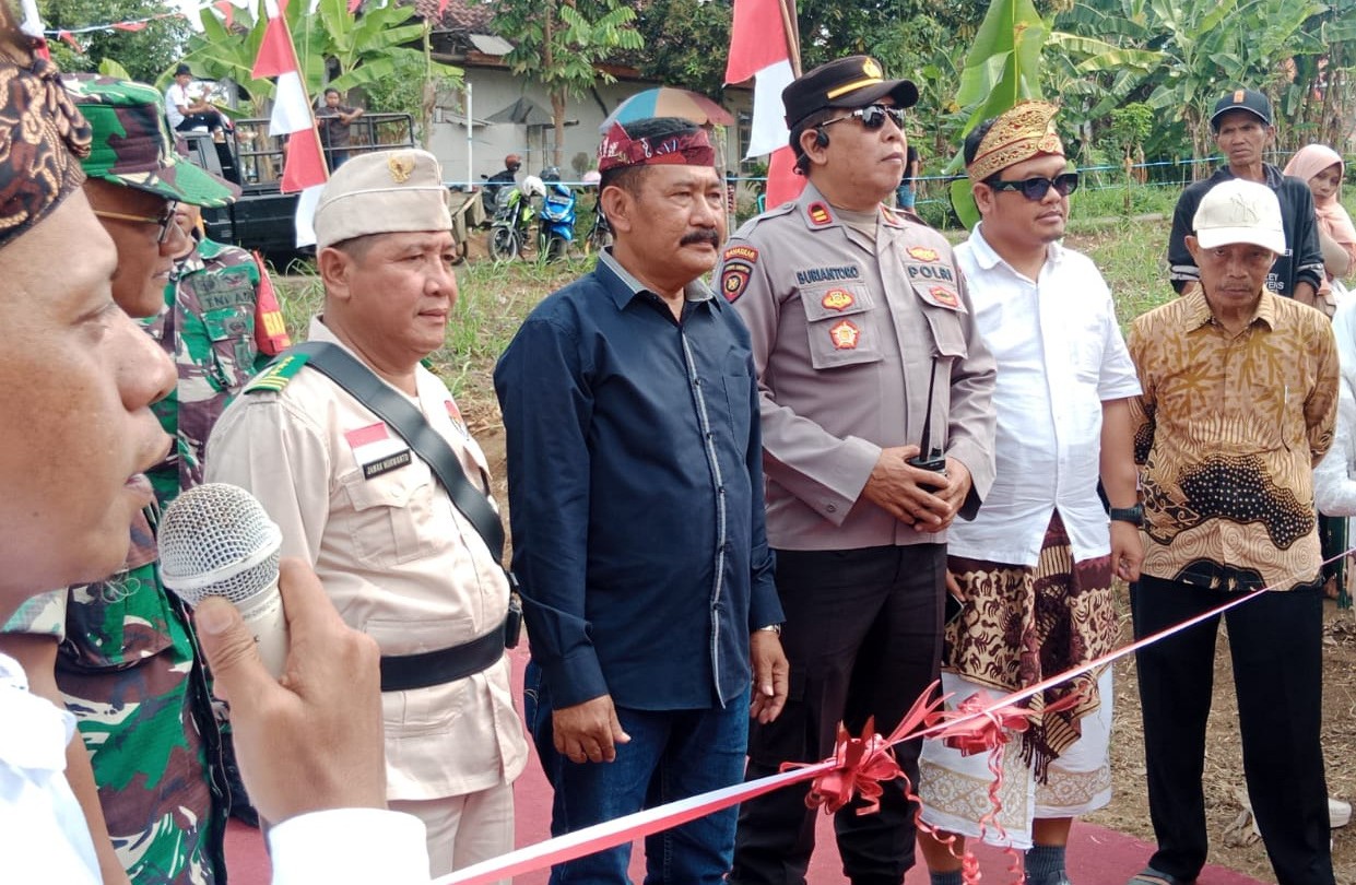 FOTO: Pelepasan peserta Karnaval oleh Jajaran Forkopimca Kecamatan Padang. @by_News9.id