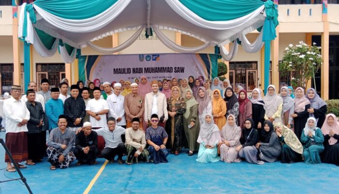 Tanamkan Nilai Cinta Rasul, SMKN 2 Lumajang Peringati Maulid Nabi SAW
