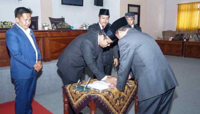 Sampang Melangkah Pasti! Wabup dan DPRD Sahkan Masterplan Pariwisata 2025-2040