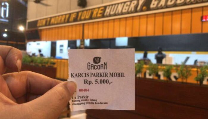 Parkir Berbayar di Mie Gacoan Genteng Diduga Cacat Hukum, Konsumen Dibuat Tak Berdaya