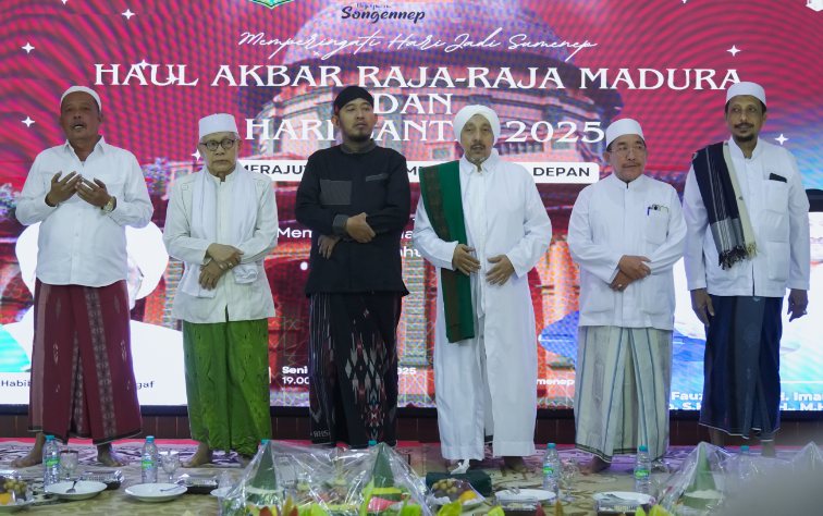 Haul Raja-Raja Madura dan Hari Santri Nasional Warnai Malam Khidmat di Keraton Sumenep