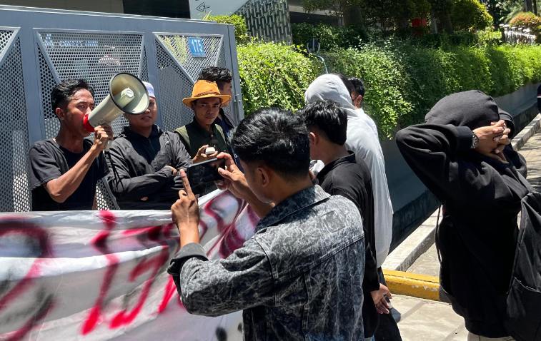 Amarah di Atas Darat, MPR Madura Raya Kepung SKK Migas Tuntut Hentikan Survei 3D PT KEI