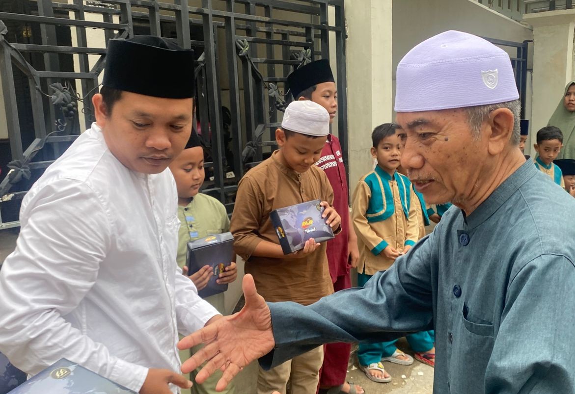 PWRI Sumenep Santuni Santri, Teguhkan Semangat Hari Santri Nasional 2025