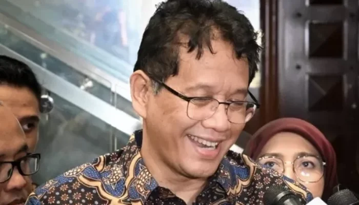 Menteri Keuangan Purbaya Cari Rujak Cingur di Surabaya