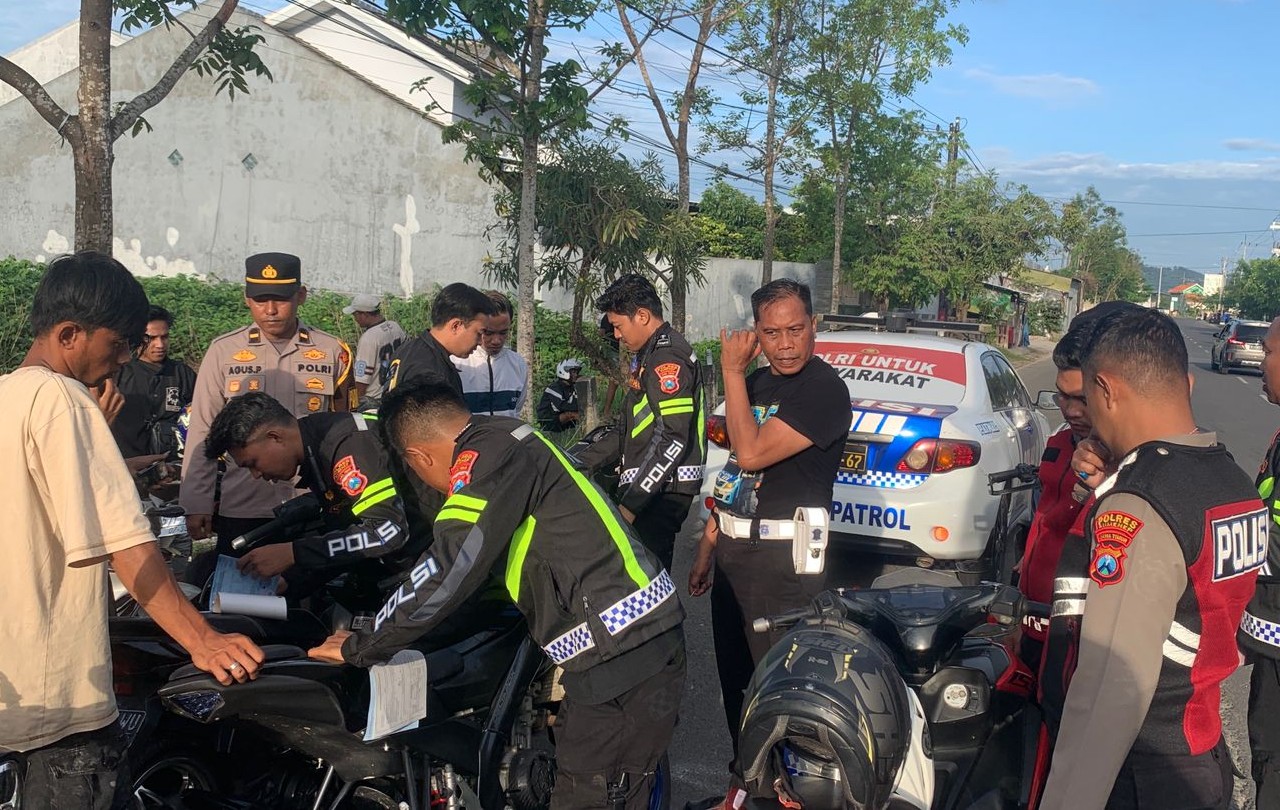 Satlantas dan Sat Samapta Polres Sumenep cegah balap liar, 42 motor diamankan
