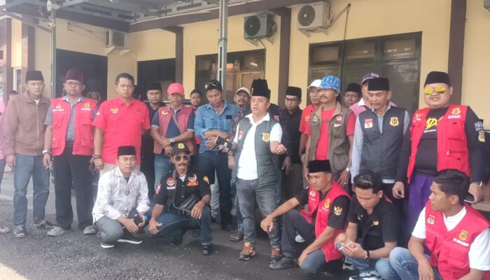 Puluhan Anggota Madas Sampang Jenguk Penasihat di Mapolres, Sampaikan Dukungan untuk Polisi