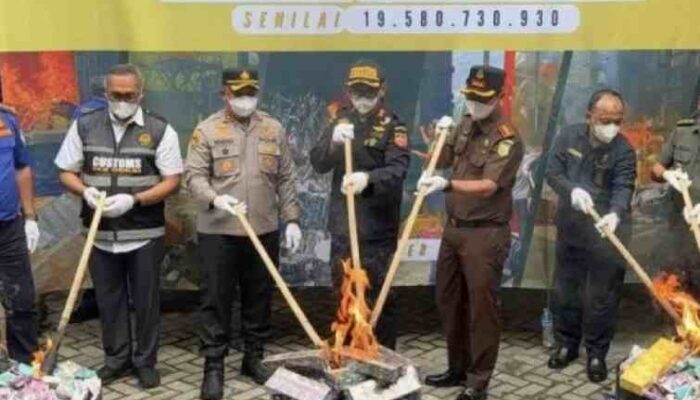 Hanya Cari Panggung, Rokok Ilegal AVATAR MasterClass Lepas dari Pemusnahan Bea Cukai