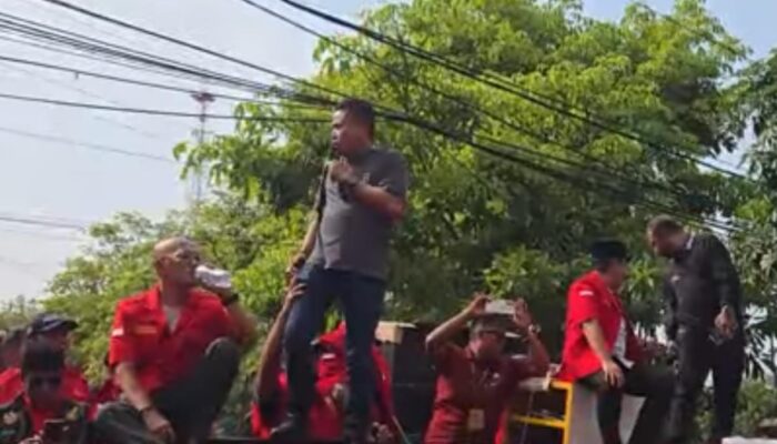 MADAS Sedarah Kepung Polda Jatim, Tuntut Penyelesaian Kasus Salah Tangkap di Tuban