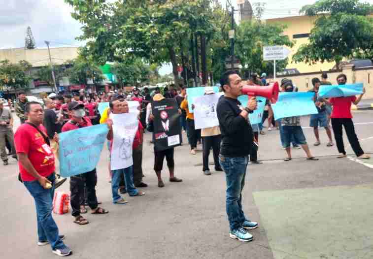SBMR dan F-GERTAK Gelar Aksi Damai: Desak Kejaksaan Percepat Penanganan Dugaan Korupsi di Pemkot Madiun