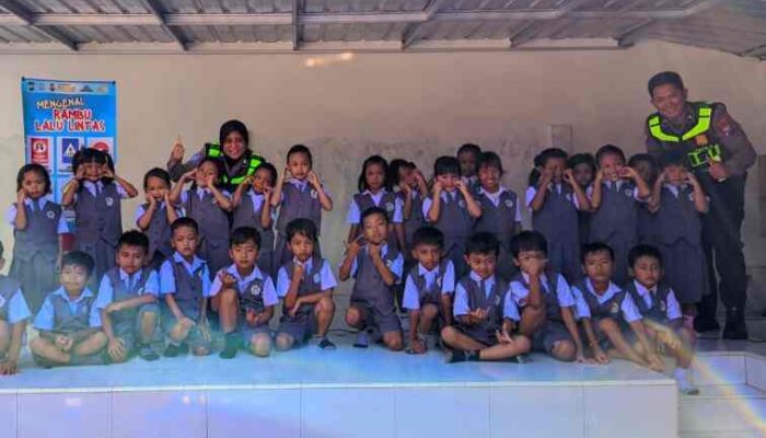 Satlantas Polres Lumajang Kenalkan Tertib Lalu Lintas Sejak Dini di TK Dharma Wanita Citrodiwangsan