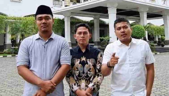 Aroma Intoleransi di Sampang: Pendopo Pemerintah Ditutup, Laporan Mengalir ke Pusat