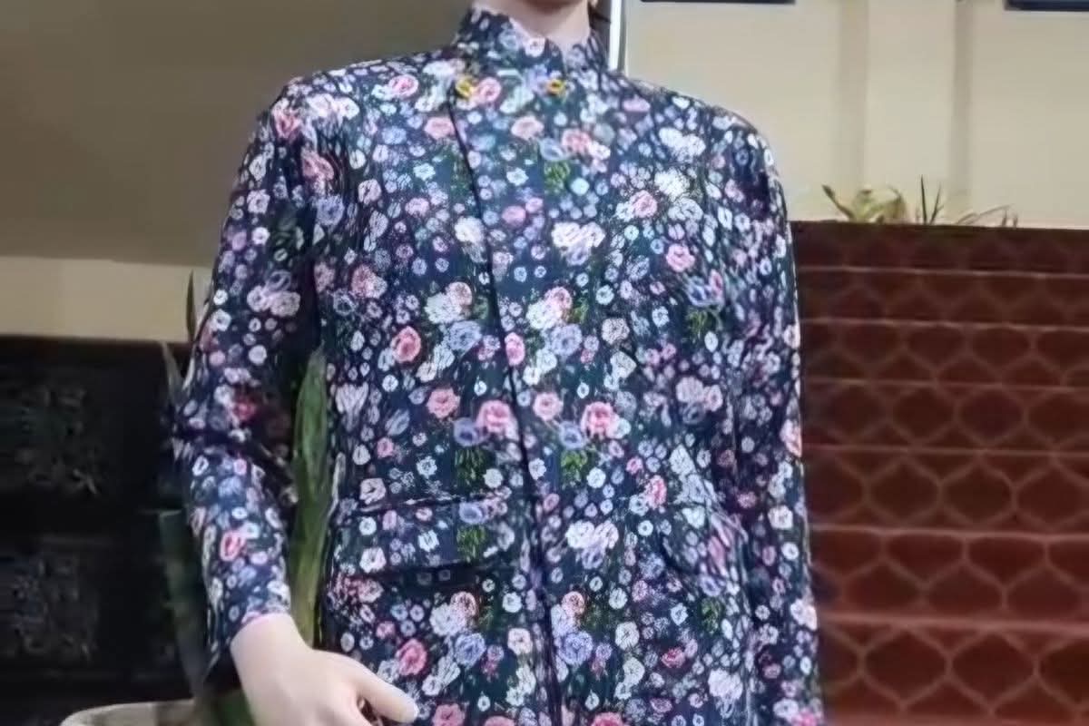 Ketika Ketetapan Busana Dijadikan Titah Kekuasaan