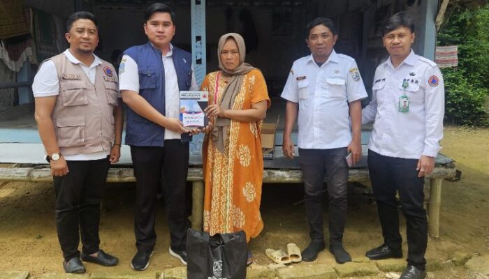 BPBD Jatim Salurkan Santunan untuk Tiga Korban Musibah di Sampang