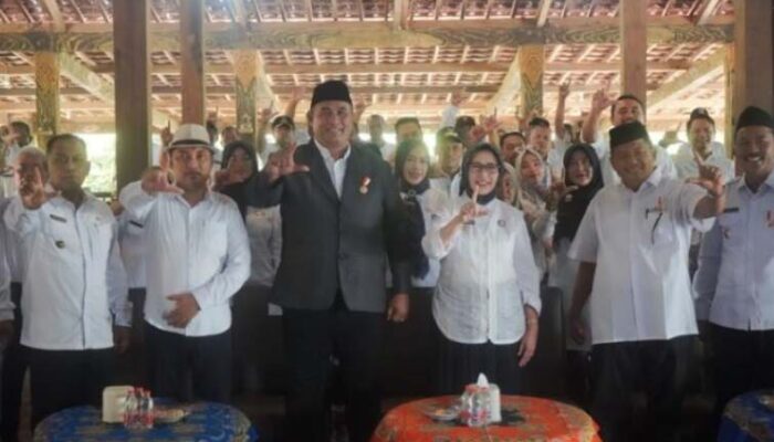 Bupati Hadir dalam Pengukuhan Pengurus DPC PKDI Kabupaten Lumajang Periode 2025-2030