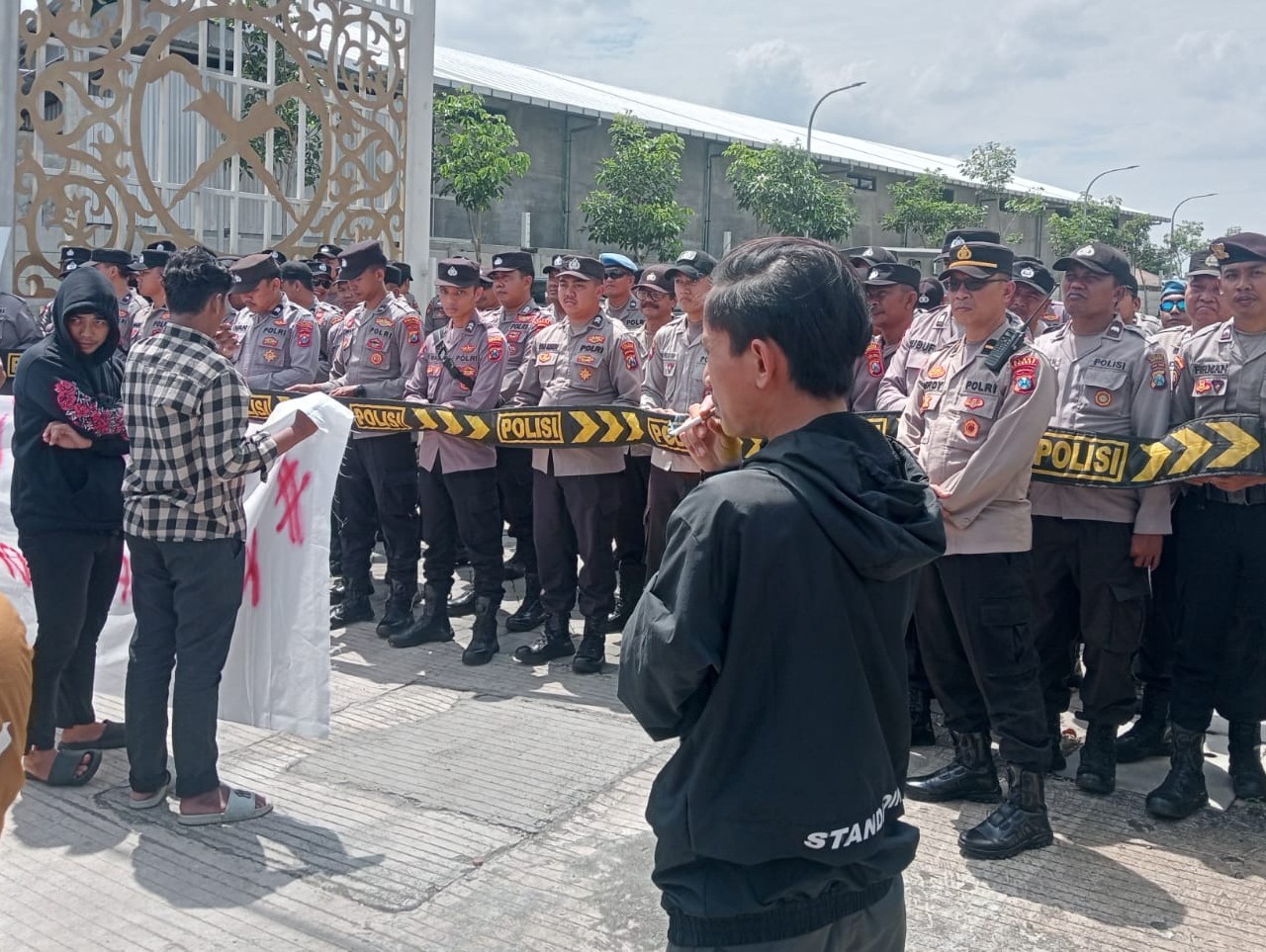 Mahasiswa Sumenep Turun Jalan Tolak Pemilukada Tak Langsung