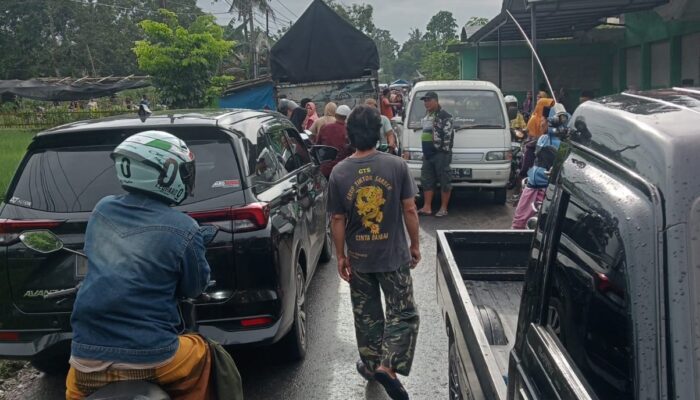 Pasar Swasta Labeng Duek Bikin Lumpuh Aktivitas Warga Batuputih