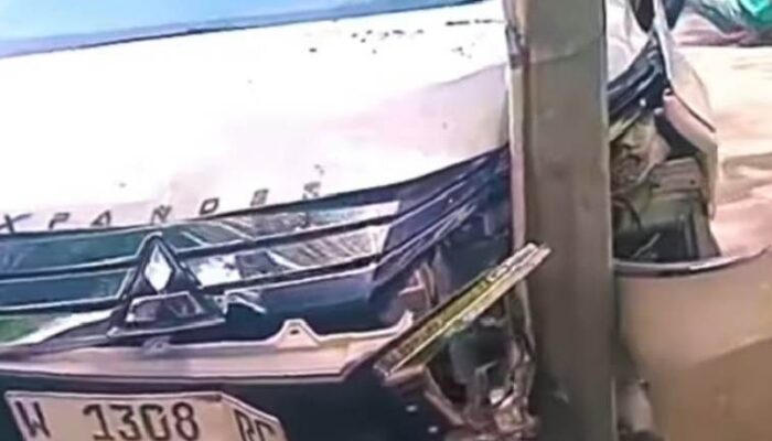 Diduga Mobil Kades Klampokarum Tabrak Pengendara Motor di Alun-alun Lumajang Hingga Tewas