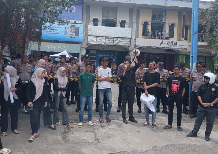 Pimpinan Bank Mandiri Tak Temui Massa, Penanganan Kasus PKH Dinilai Tidak Serius