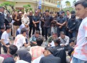 Nasib Angkatan 2025 Terkatung, BEM Universitas PGRI Sumenep Turun ke Jalan Gedor Pintu Kampus