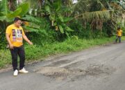 Umur Jalan Hotmix, Baru satu Bulan Rusak Parah