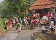 Tarian dan Saweran untuk Perbaiki Jalan, Potret Ketiadaan Negara di Sampang