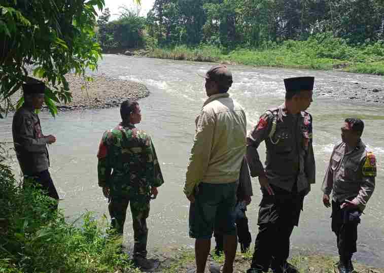 Bocah Hanyut di Sungai Kalibaru Glenmore Belum Ditemukan, Pencarian Diperluas