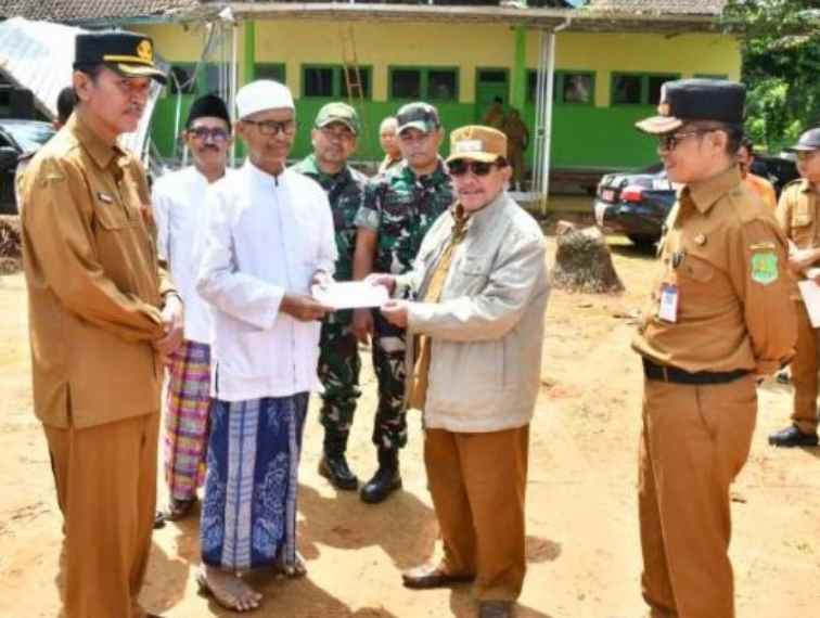 Wabup Sumenep Selamatkan Aktivitas Belajar Siswa