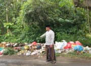 Bau Sampah Menyengat: Warga Desak Camat Arjasa Turun Tangan