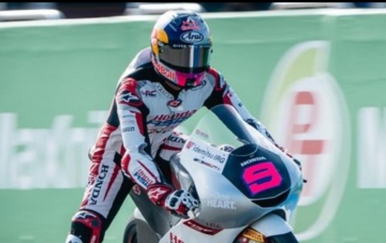 Veda Ega Pratama Curi Perhatian Dunia di Moto3 Thailand 2026