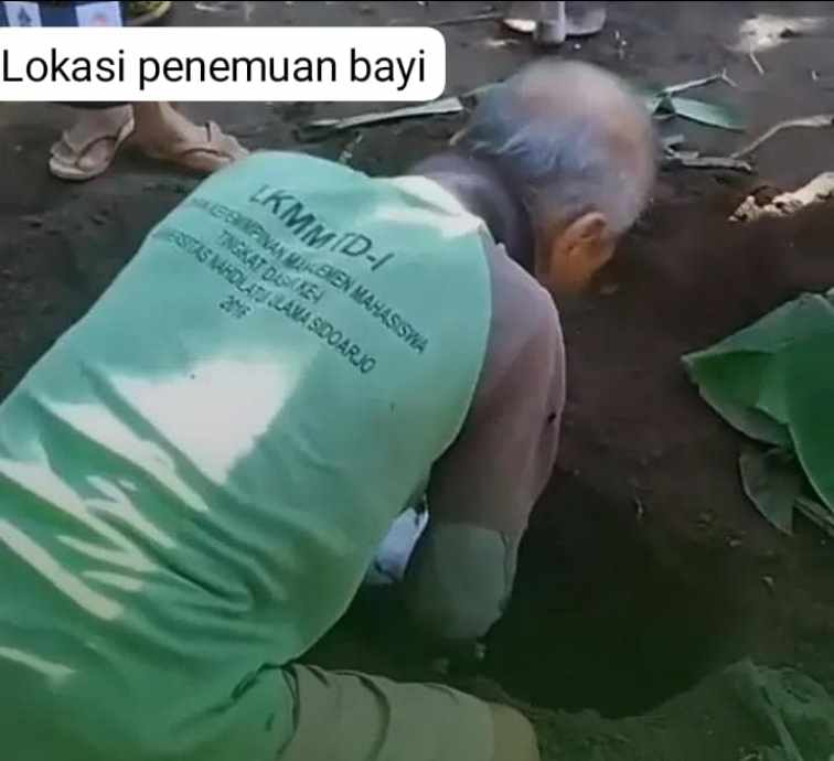 Polres Lumajang melakukan Olah TKP Penemuan Jenazah Bayi di Sukodono