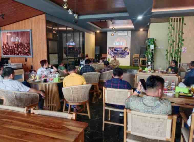 Pemuda Kepulauan Menggelar Halal Bihalal, Sentil Keras Kebijakan Bupati
