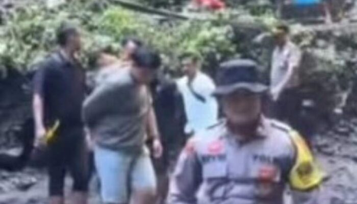 Polsek Pronojiwo Tangkap 4 Orang Diduga Melakukan Penarikan Karcis Secara Paksa