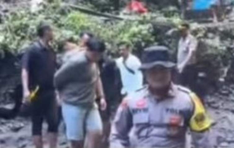 Polsek Pronojiwo Tangkap 4 Orang Diduga Melakukan Penarikan Karcis Secara Paksa