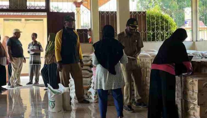 Distribusi Bantuan Pangan Nasional di Desa Muneng: Komitmen Penguatan Ketahanan Sosial Masyarakat