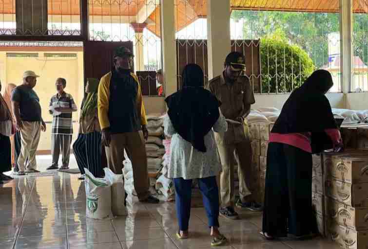 Distribusi Bantuan Pangan Nasional di Desa Muneng: Komitmen Penguatan Ketahanan Sosial Masyarakat