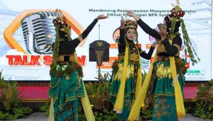 BPRS Bhakti Sumekar Angkat Tari Mowang Sangkal ke Panggung Edukasi