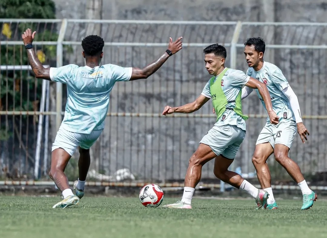 Madura United Wajib Tumbangkan Borneo FC Demi Keluar dari Zona Degradasi